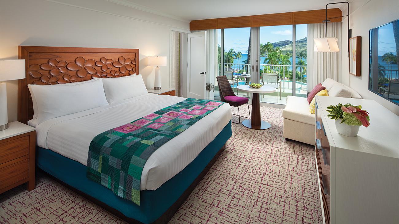 Master Bedroom Ocean View (1- or 2-Bedroom Villa)